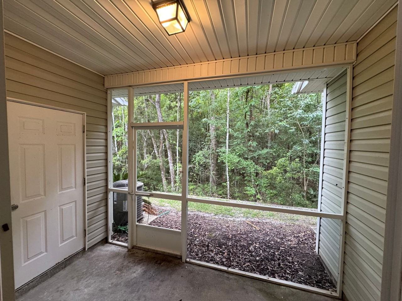 8428 Thornbush Ct - Photo 4 of 14