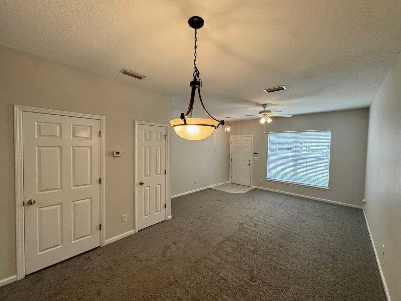8428 Thornbush Ct - Photo 6 of 14
