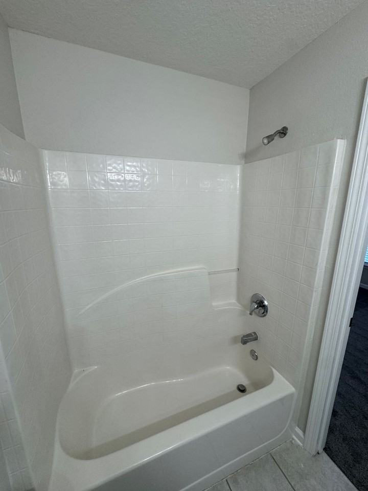 8428 Thornbush Ct - Photo 7 of 14