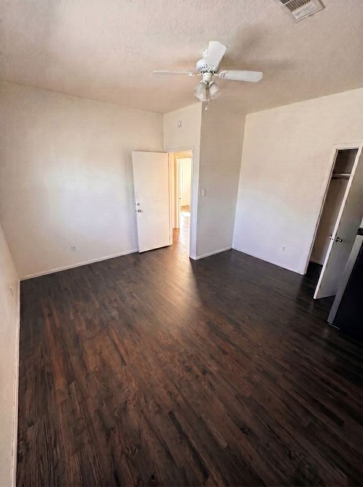 1263 Empire Ave - Photo 2 of 15