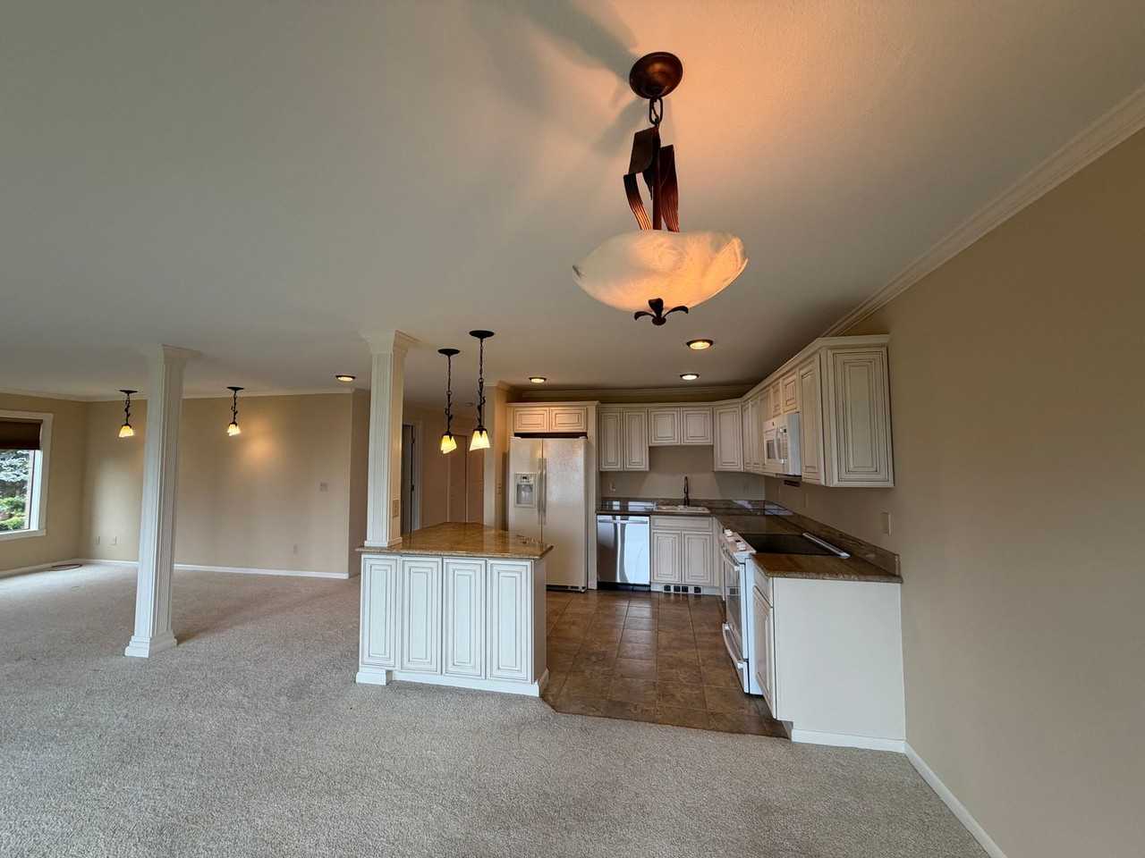 8112 53rd Ave W #611 - Photo 7 of 43
