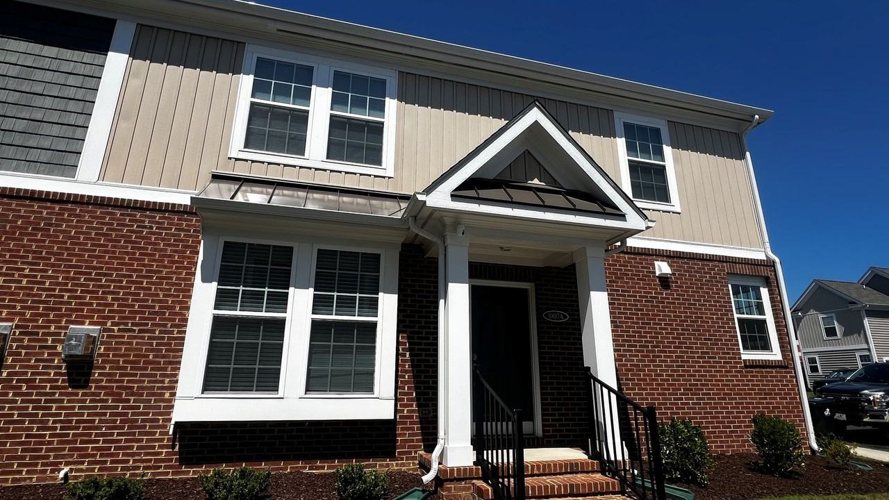 1007 Robinson Rd - Photo 4 of 16
