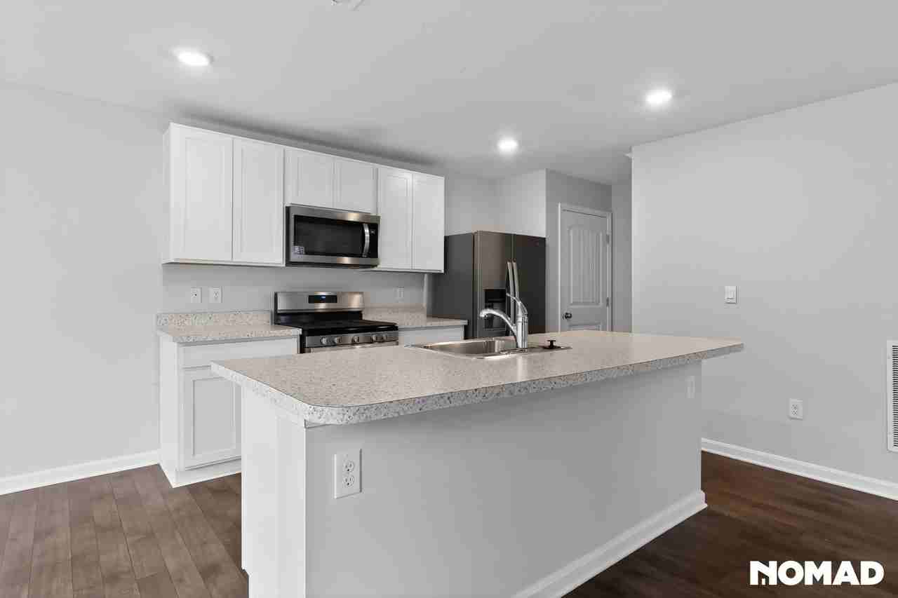 92 Currant Cir - Photo 2 of 24