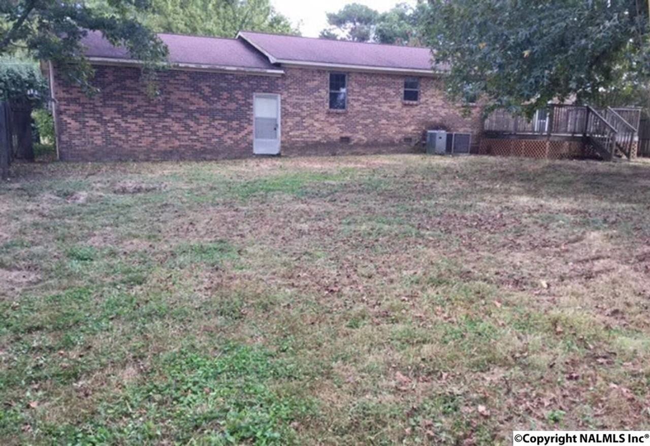 1205 Carter Cir Ne - Photo 2 of 6