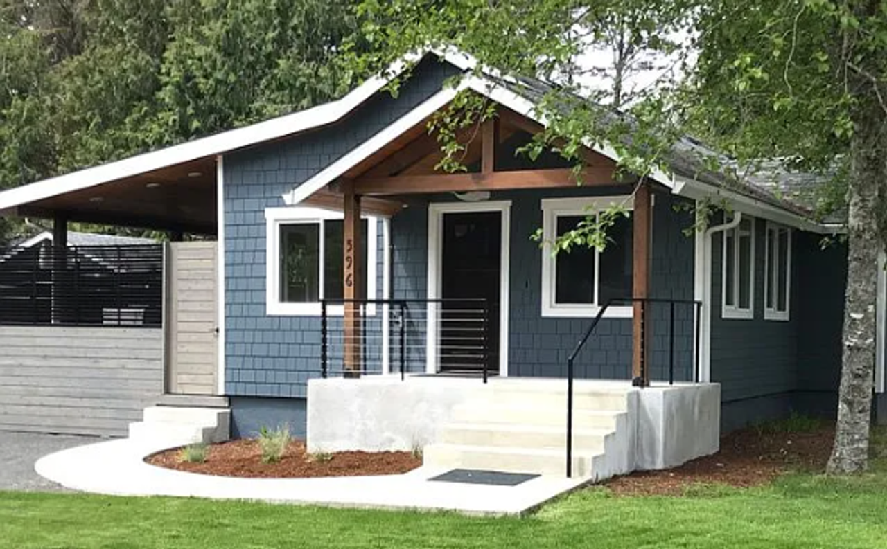 596 N Larch St - Photo 2 of 28