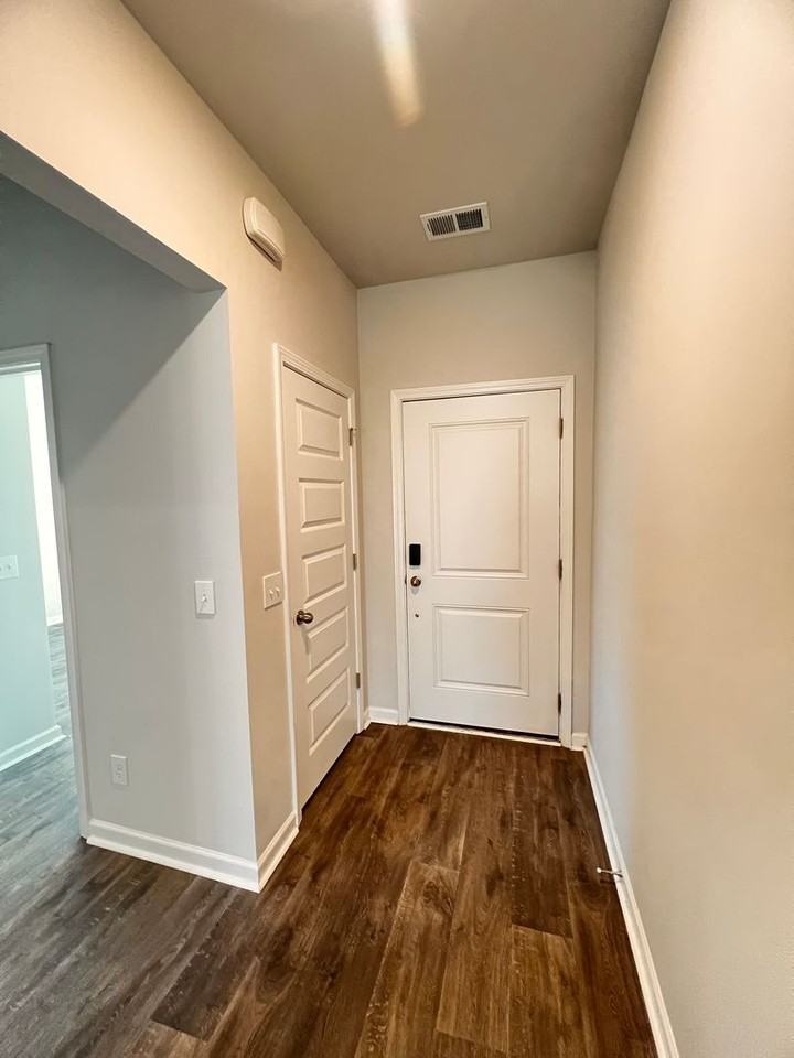104 Red Dogwood Ln - Photo 3 of 40