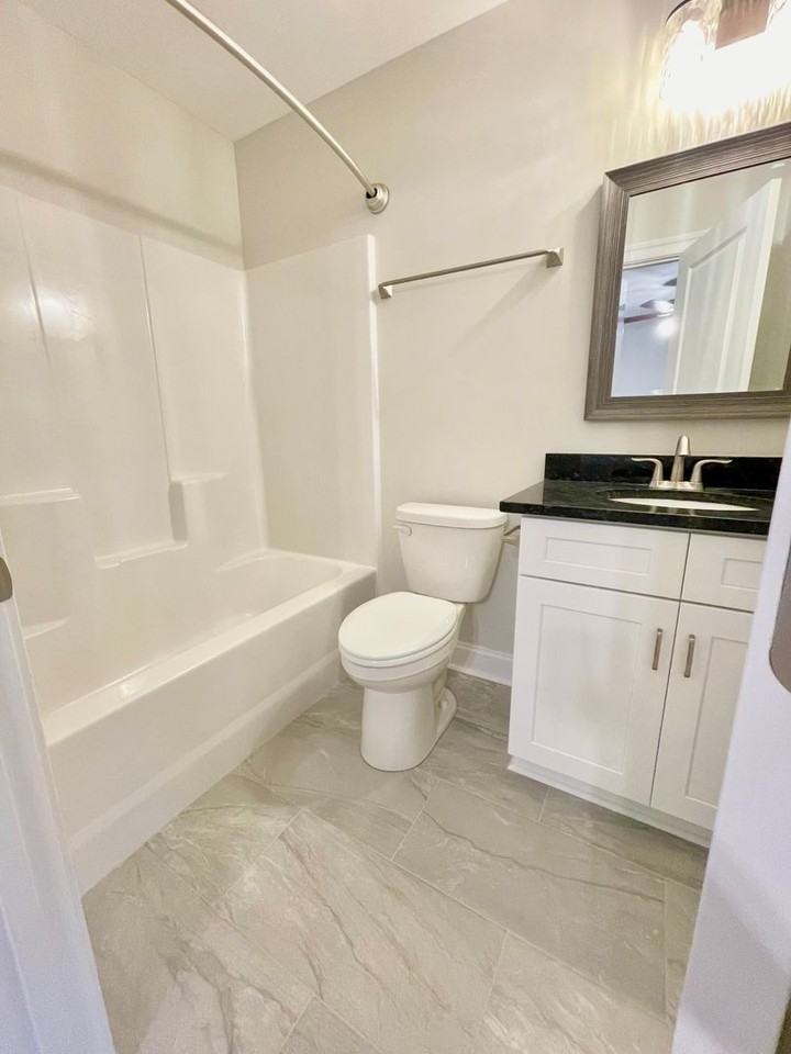 100 Taylor Rd - Photo 6 of 7