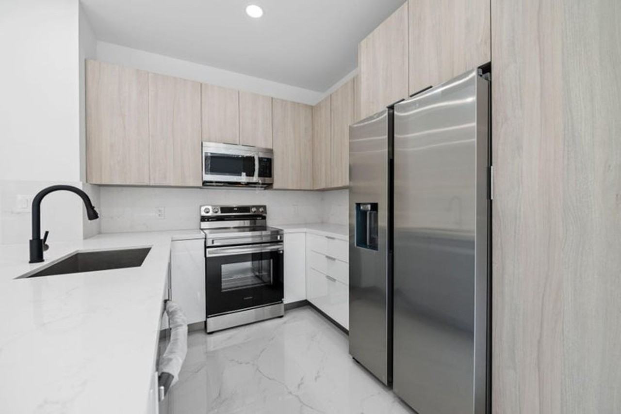 1355 Nw 42nd St