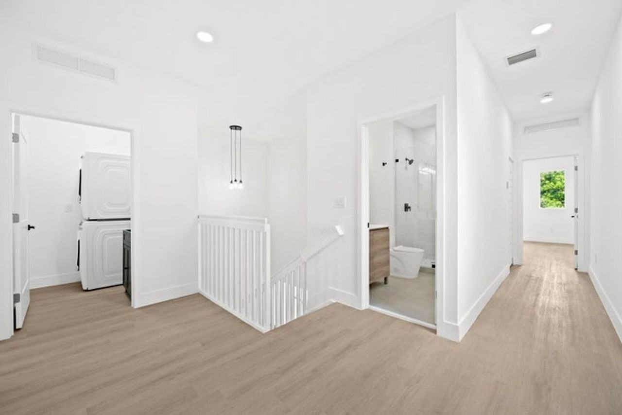 1355 Nw 42nd St - Photo 5 of 15