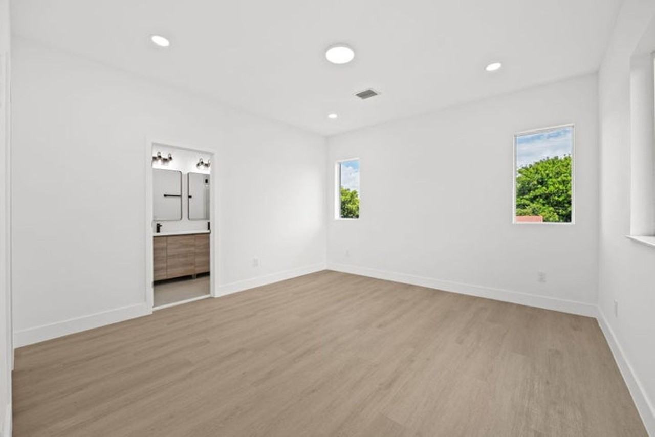 1355 Nw 42nd St - Photo 7 of 15