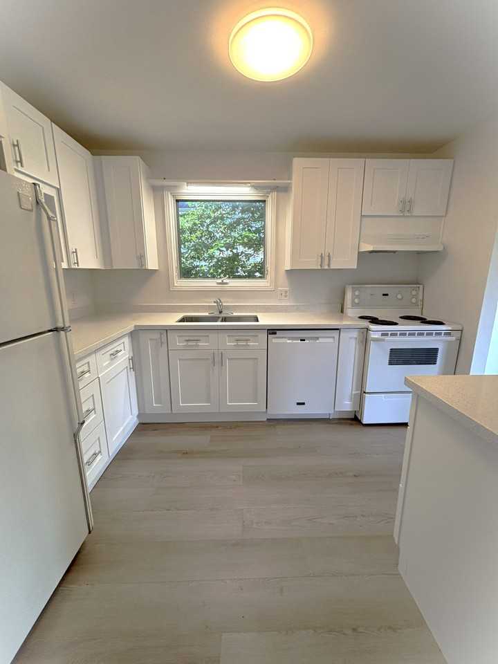 260 London Rd - Photo 2 of 17