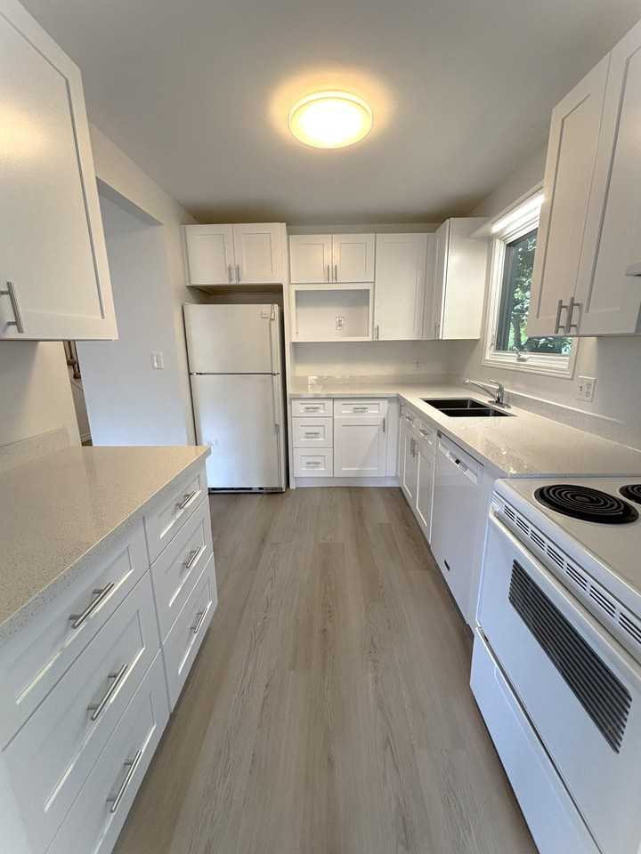 260 London Rd - Photo 3 of 17