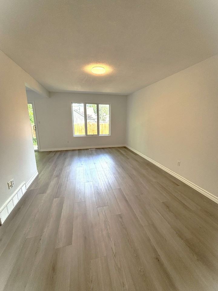 260 London Rd - Photo 5 of 17