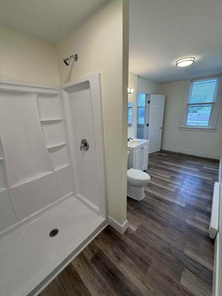 498 Stanley St #3 - Photo 7 of 7