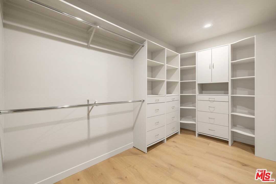 16123 W Sunset Blvd #105 - Photo 4 of 8