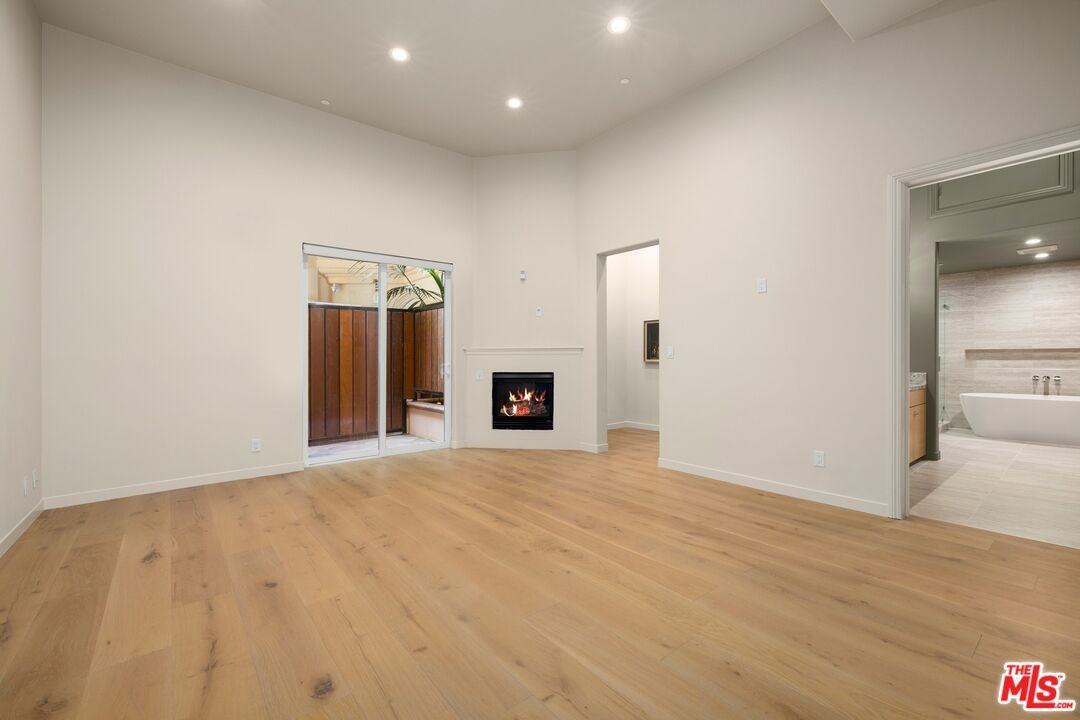 16123 W Sunset Blvd #105 - Photo 7 of 8