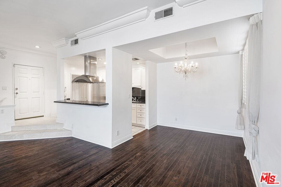 315 N Swall Dr #303 - Photo 5 of 8