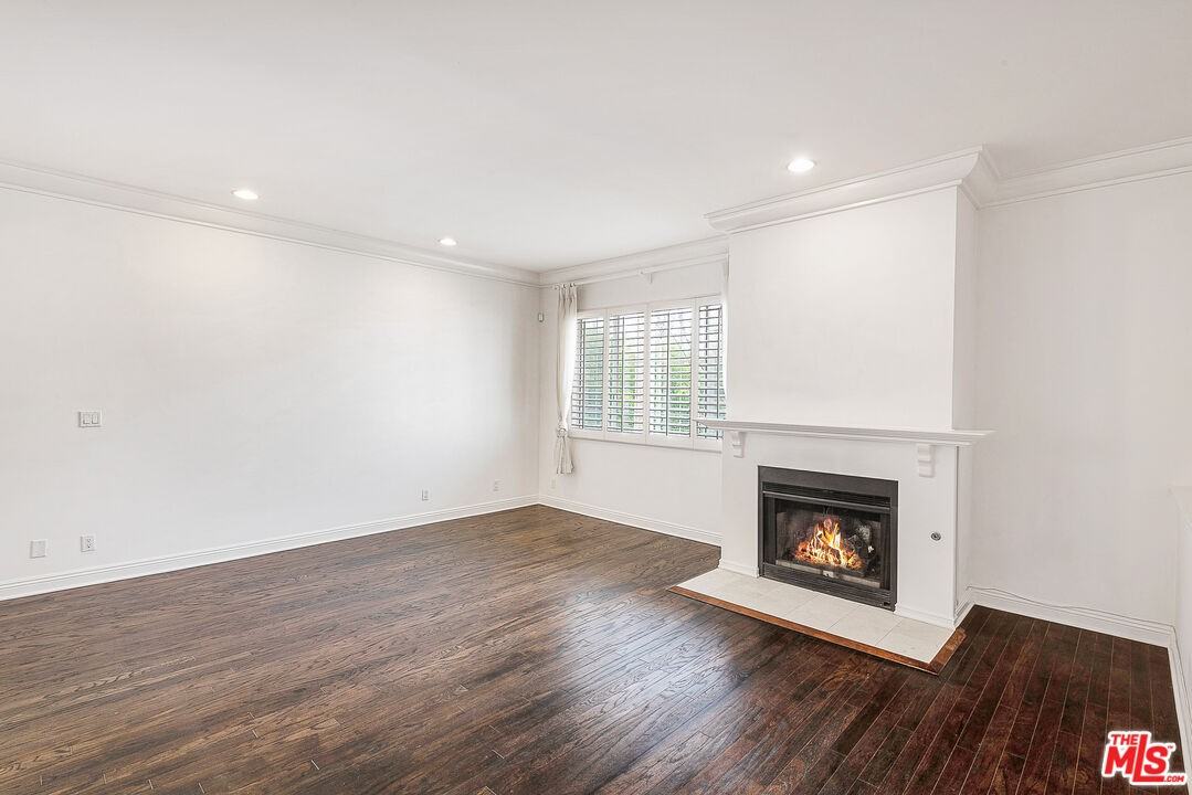 315 N Swall Dr #303 - Photo 6 of 8