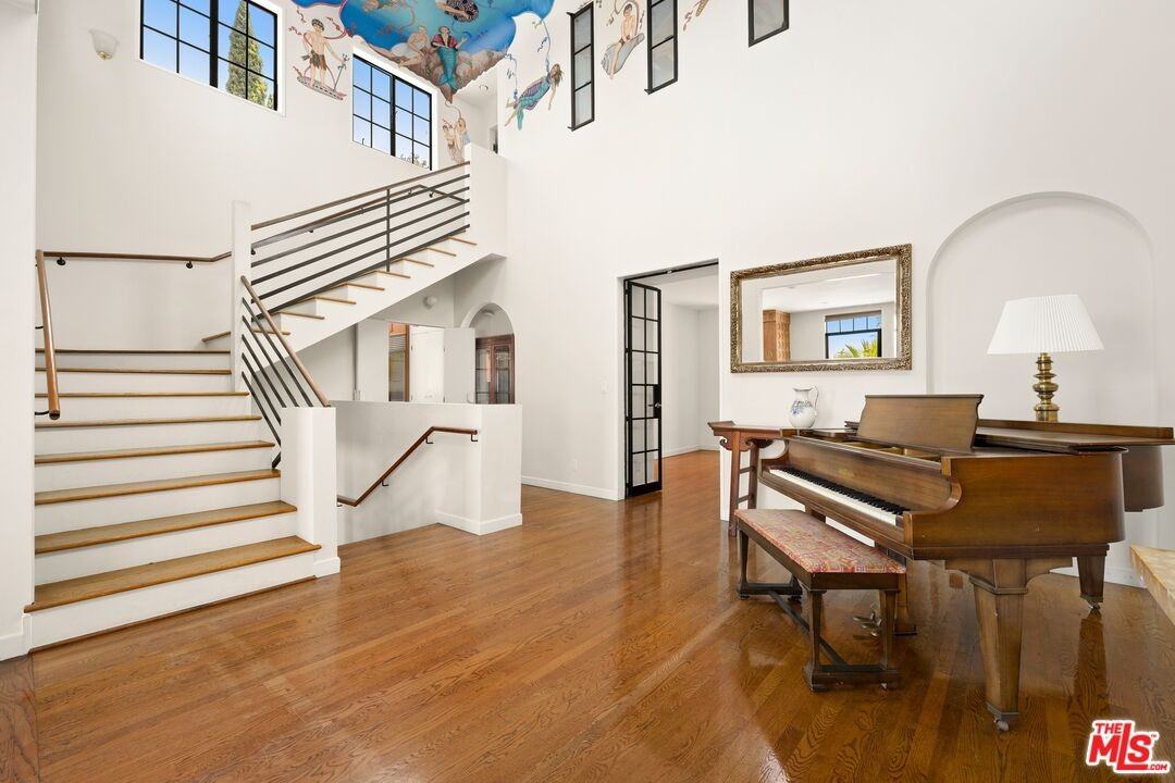 333 Dalehurst Ave - Photo 2 of 8