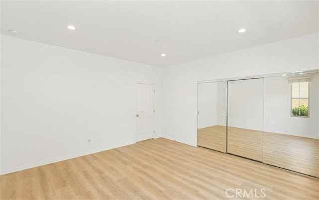 54 Lyndhurst - Photo 3 of 8