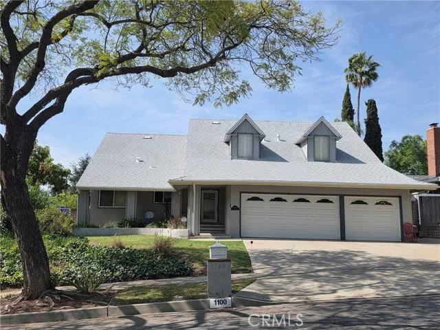 1100 La Senda Dr - Photo 3 of 8