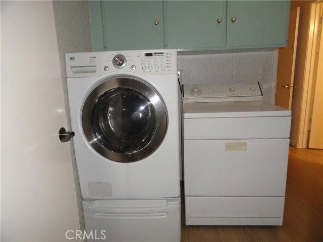 1100 La Senda Dr - Photo 4 of 8