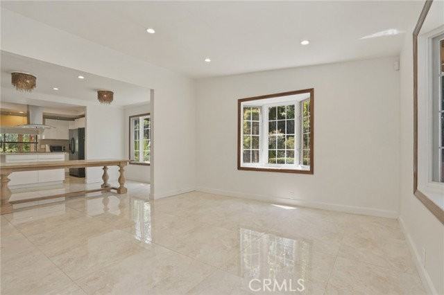 16682 Oakhurst Cir - Photo 7 of 8