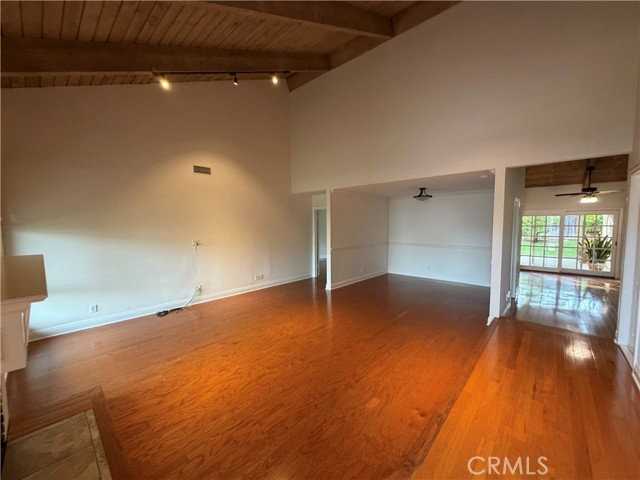 24961 El Caballo St - Photo 7 of 8