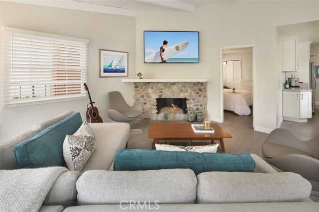 321 Iris Ave - Photo 6 of 8