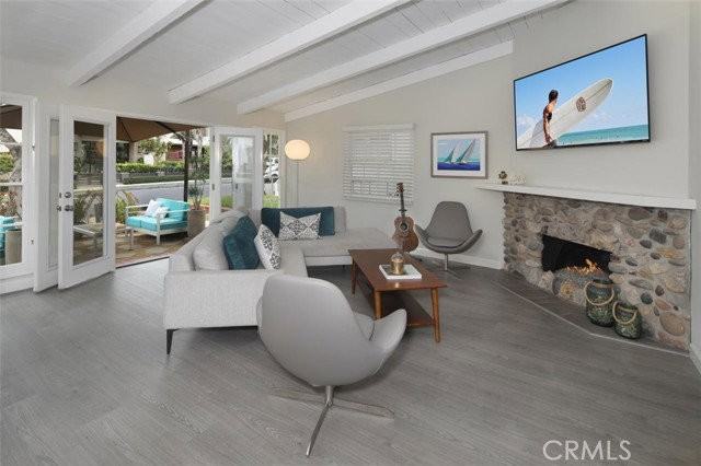 321 Iris Ave - Photo 7 of 8