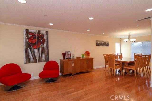 7019 Woodstone Pl - Photo 4 of 8