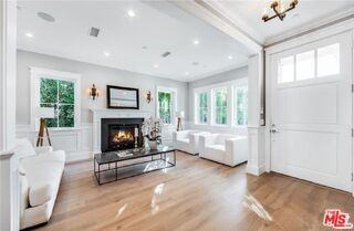 4710 Noeline Ave - Photo 3 of 8