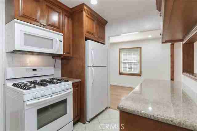6313 Bluebell Ave - Photo 7 of 8