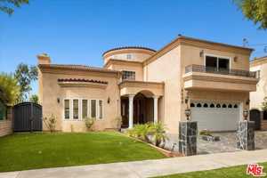 featured image of 5029 Lemona Ave