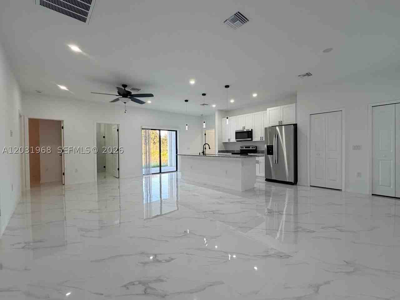 2706 72nd St W - Photo 2 of 21