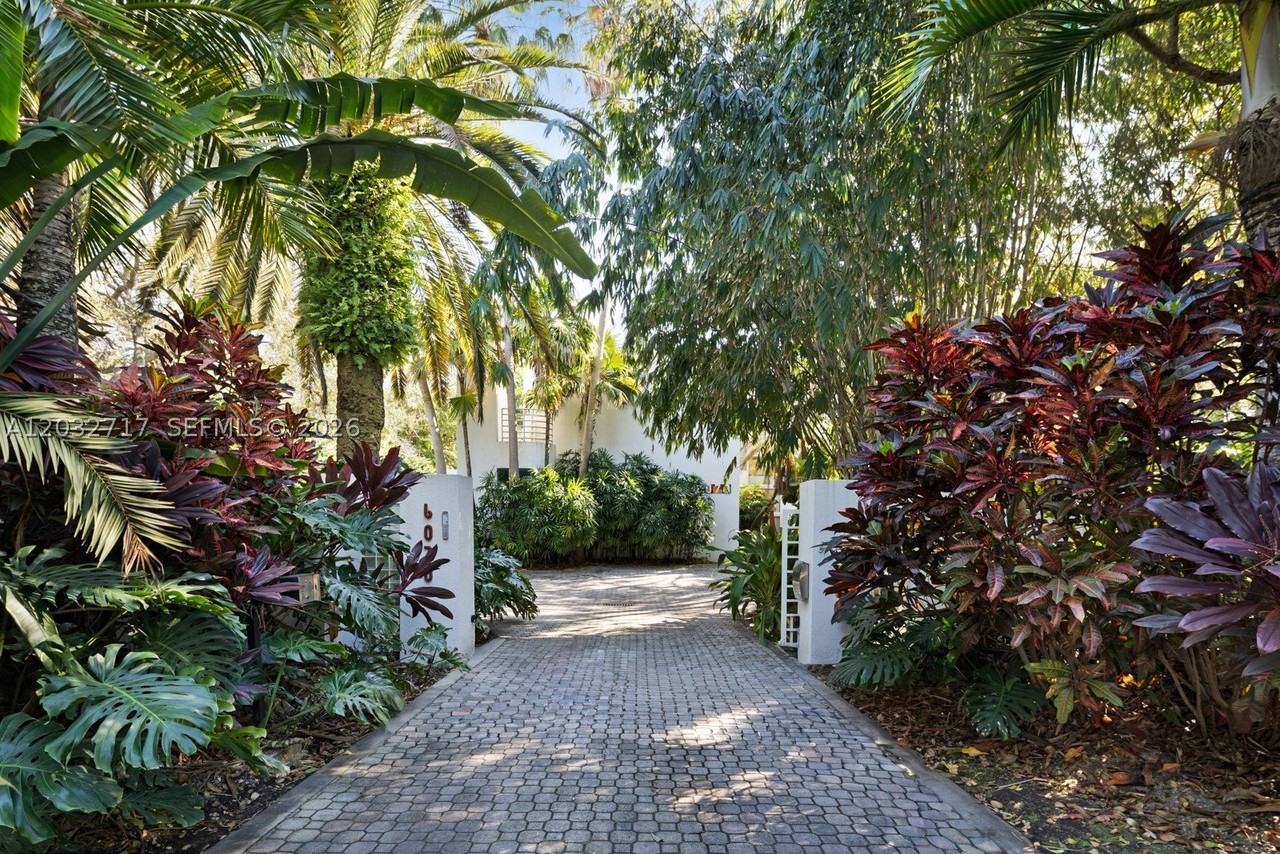 6070 Sw 128th St - Photo 5 of 50