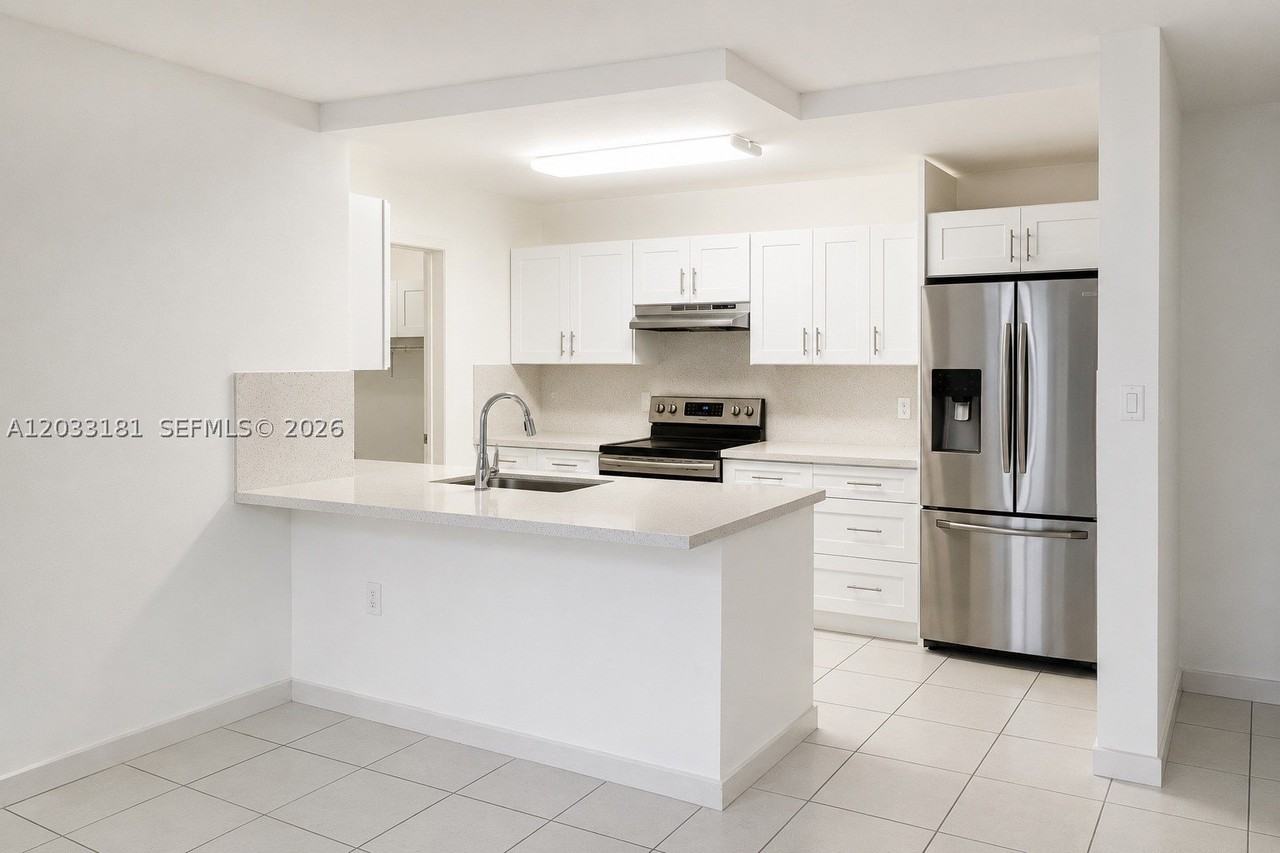 240 W Park Dr #205-4 - Photo 3 of 16