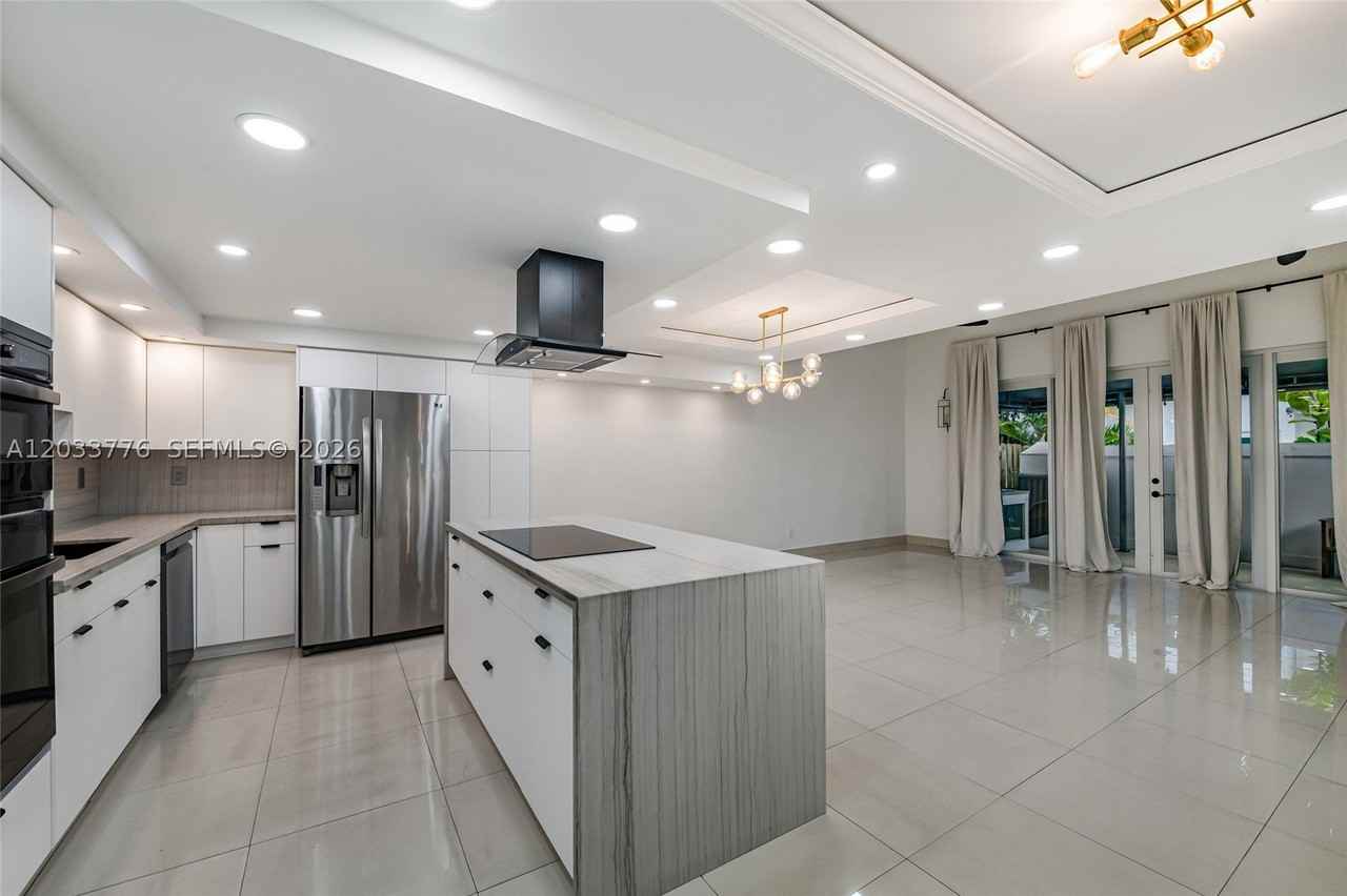 8411 Sw 208th Ter - Photo 6 of 35