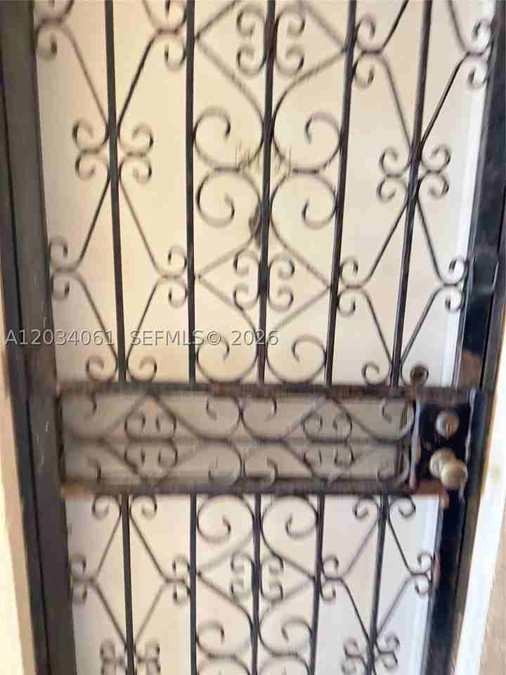 677 Sw 9th Ave #407 - Photo 4 of 23