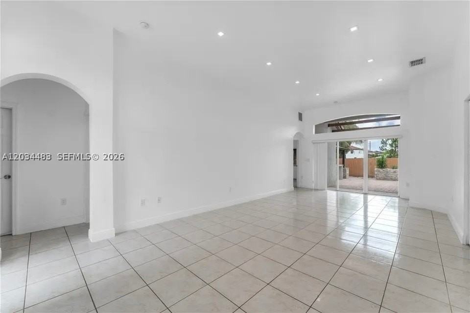 28037 Sw 133rd Pl - Photo 3 of 20