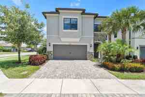 featured image of 2485 Primrose Pl