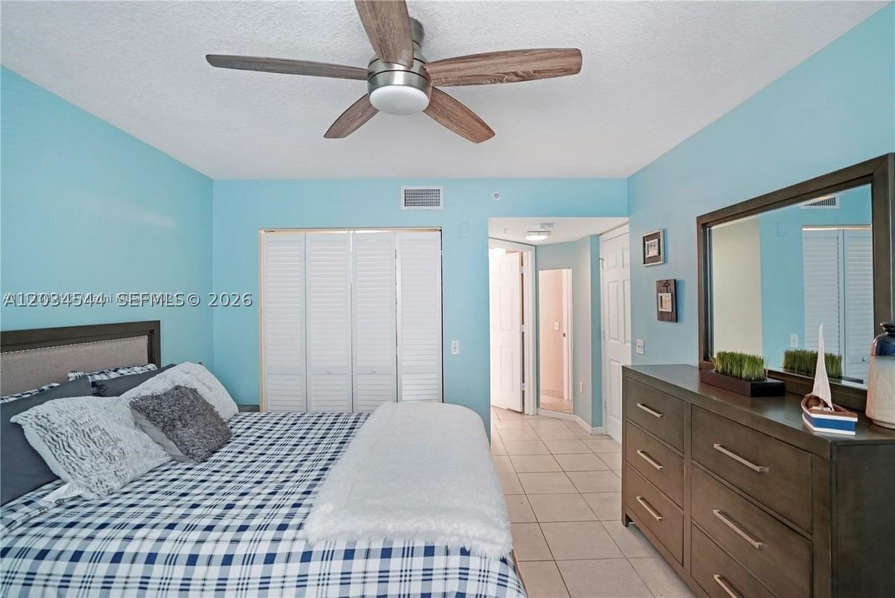 1107 Villa Ln #1107 - Photo 5 of 10
