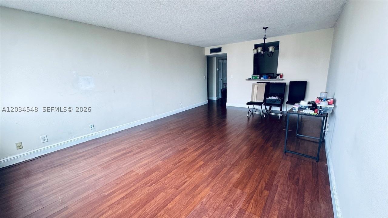 9125 Sw 77th Ave #501 - Photo 5 of 20