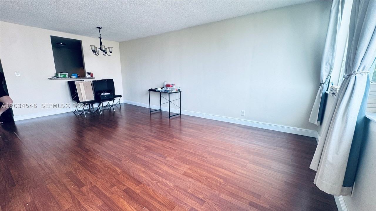 9125 Sw 77th Ave #501 - Photo 7 of 20