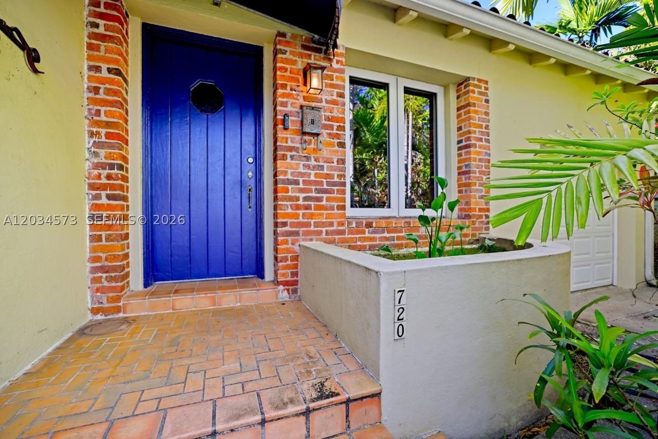 720 Nw 75th St - Photo 5 of 25