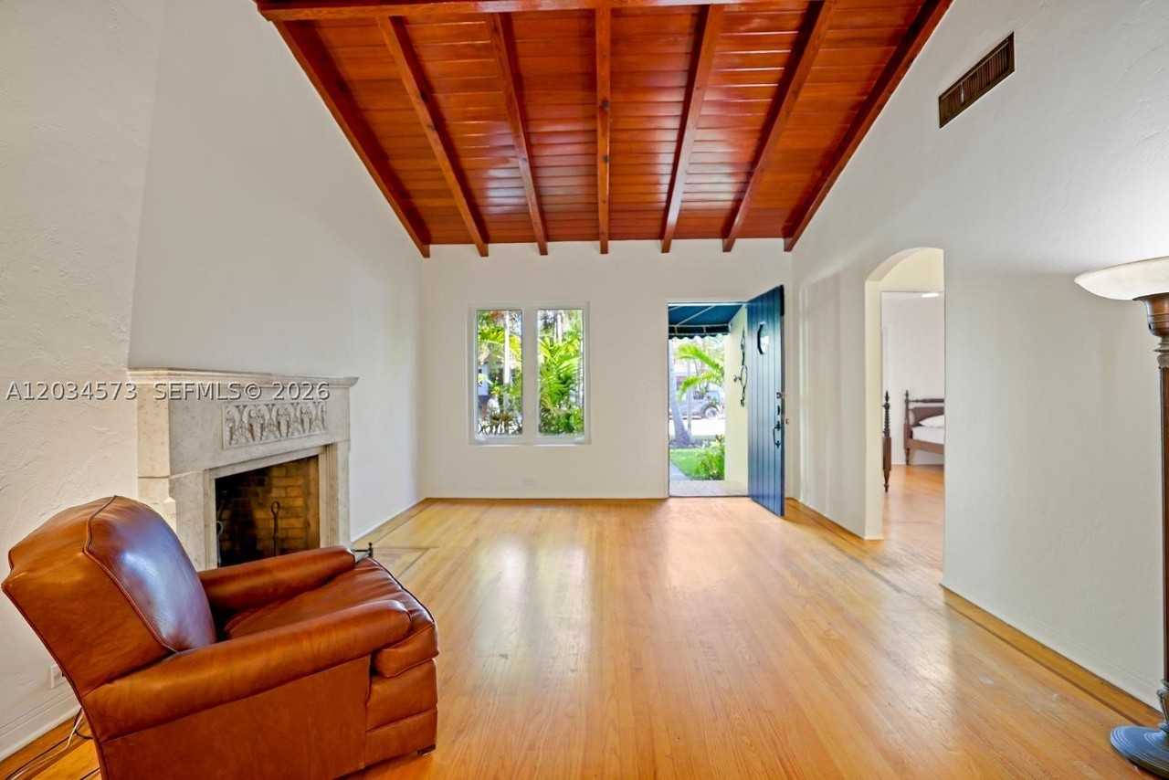 720 Nw 75th St - Photo 7 of 25