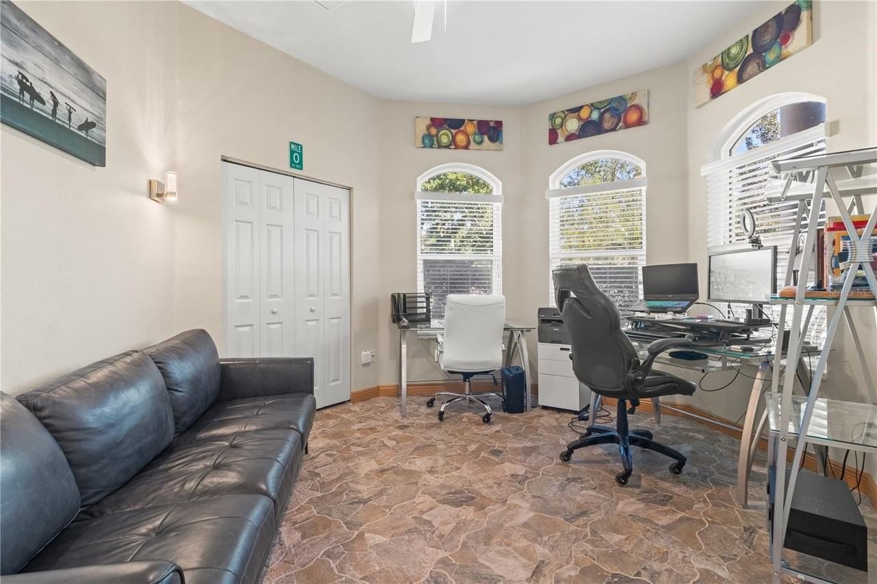 10206 Shooting Star Ct - Photo 5 of 50