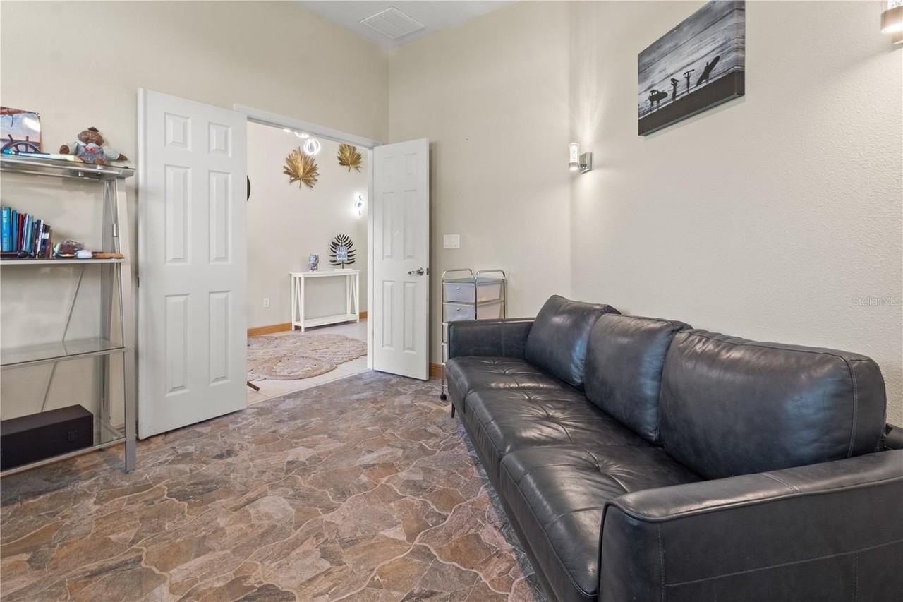 10206 Shooting Star Ct - Photo 6 of 50