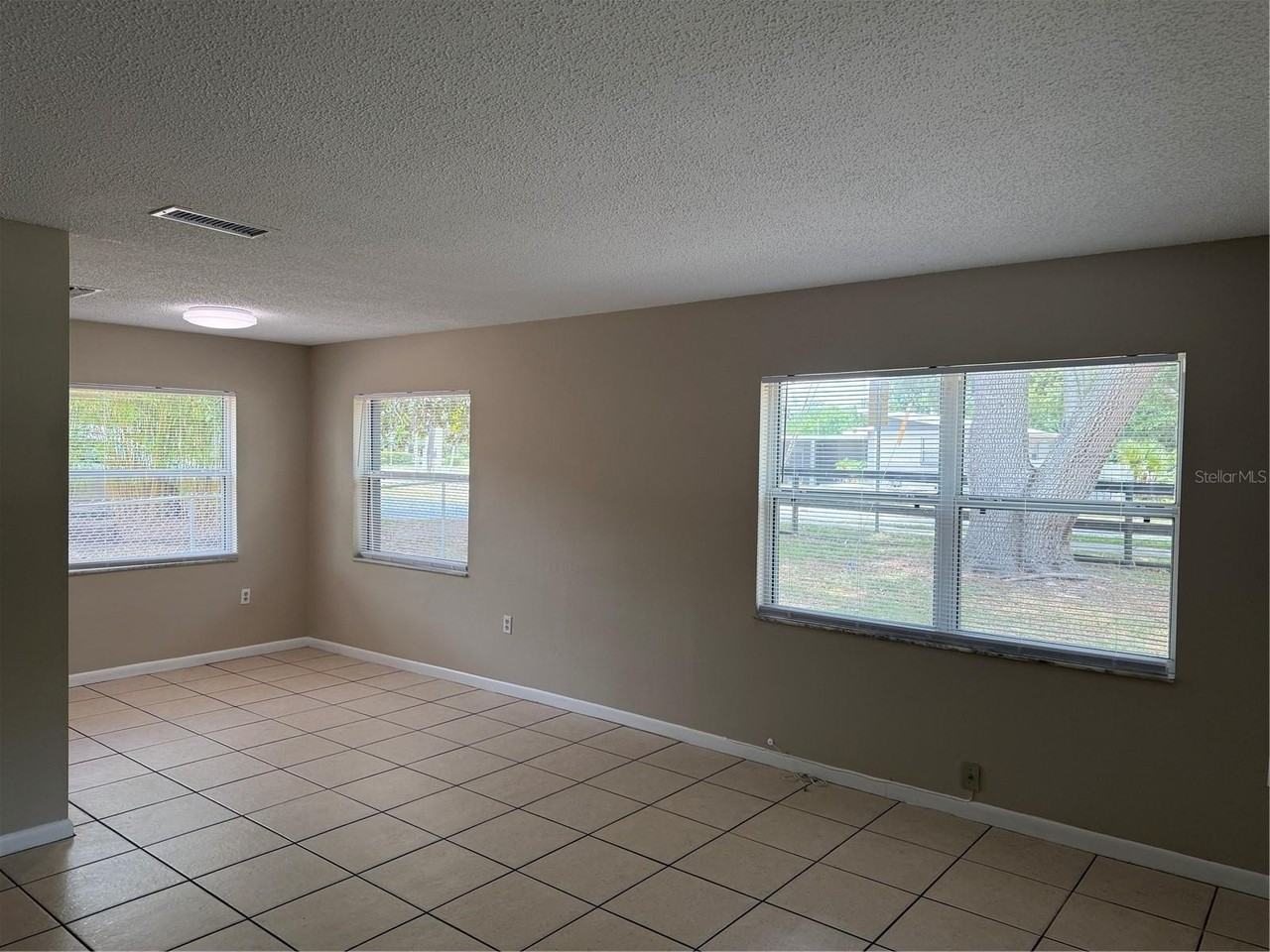 824 S Lone Oak Dr #A - Photo 4 of 16