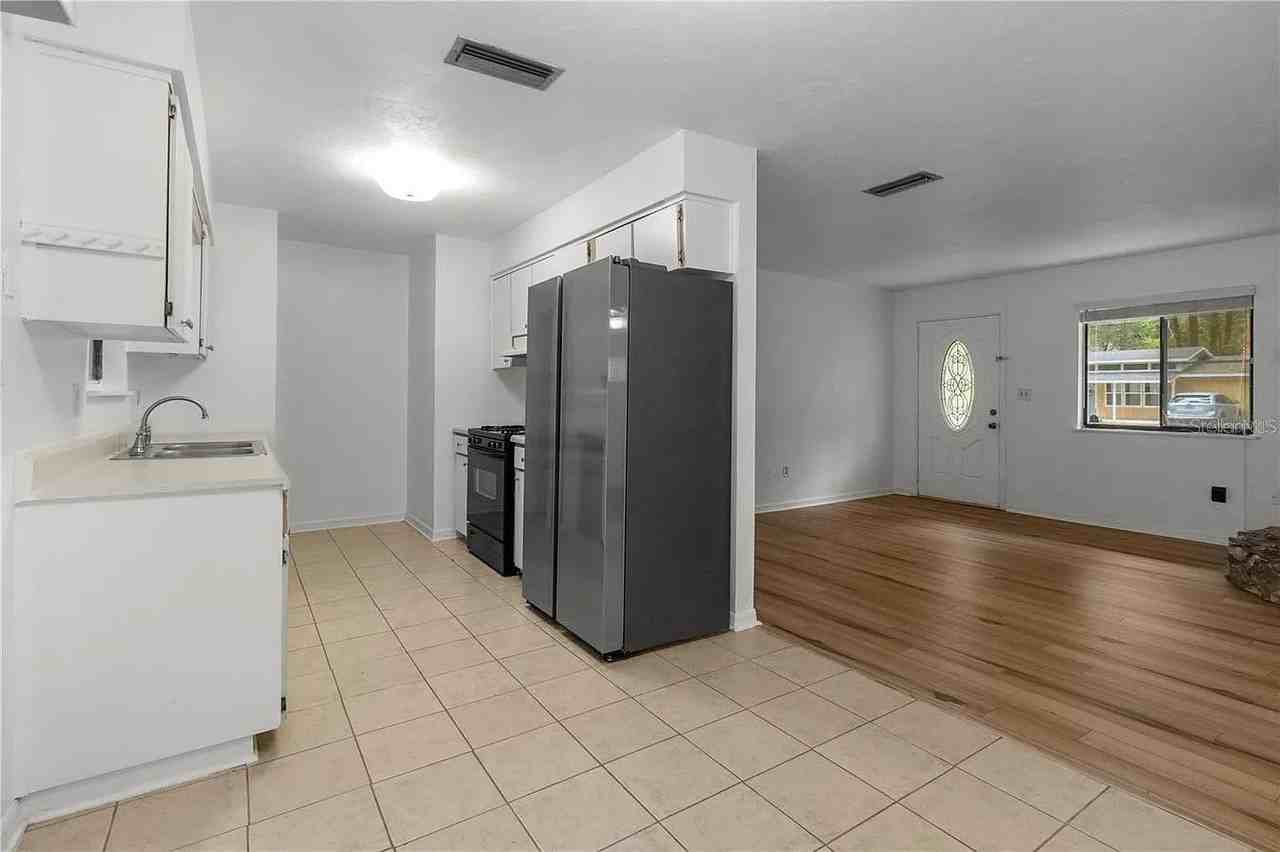 4344 Nw 30th Ter - Photo 5 of 24